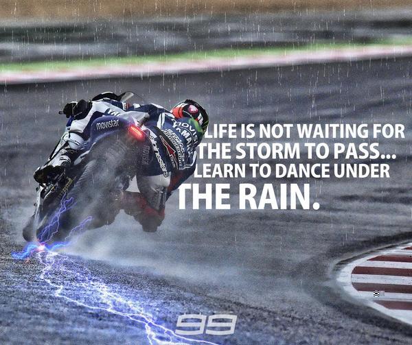 bailando bajo la lluvia.jpg