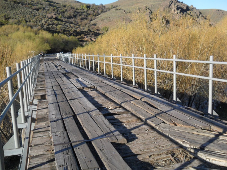 puente sobre riomalleo.jpg
